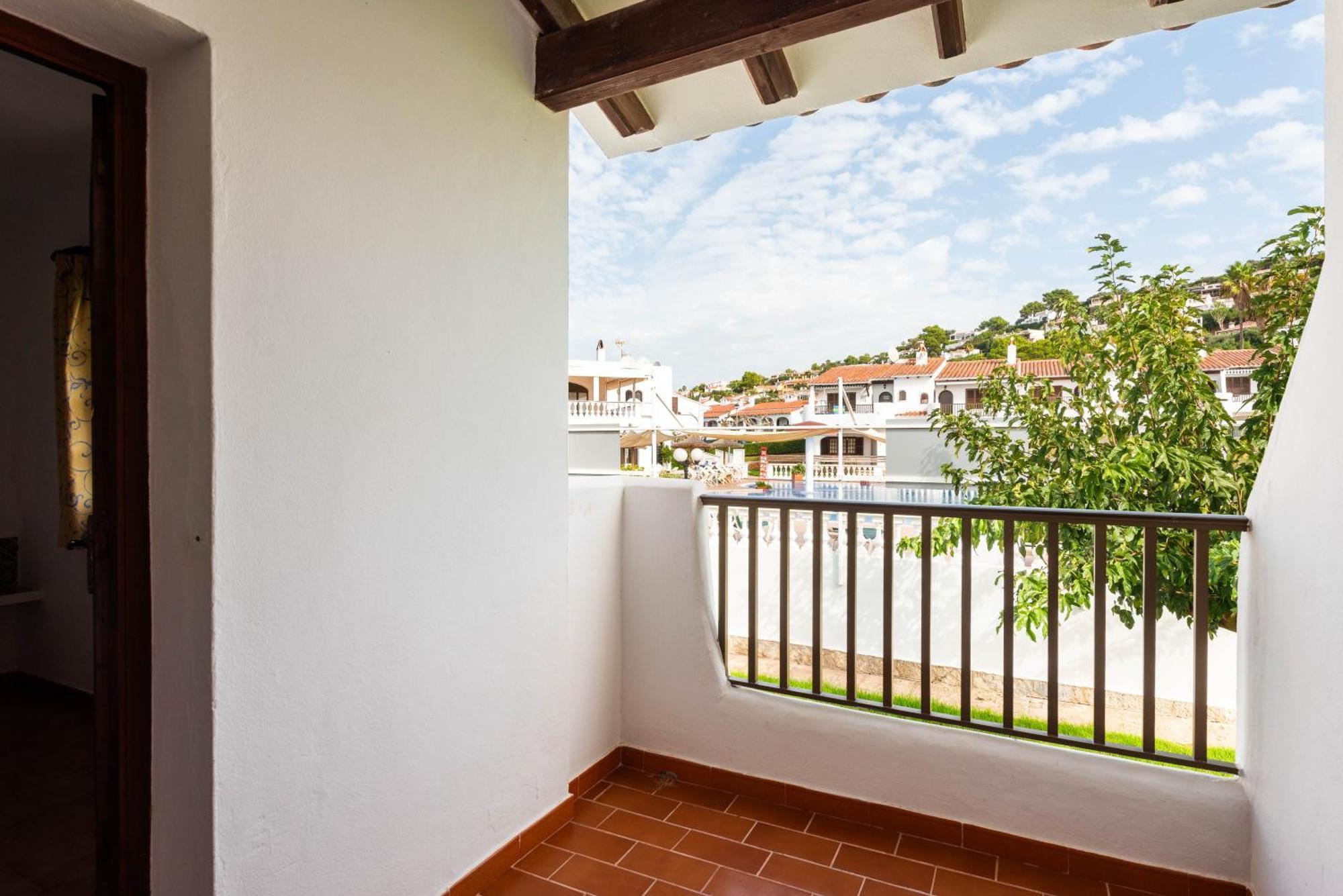 Apartamentos En Son Bou Exterior photo